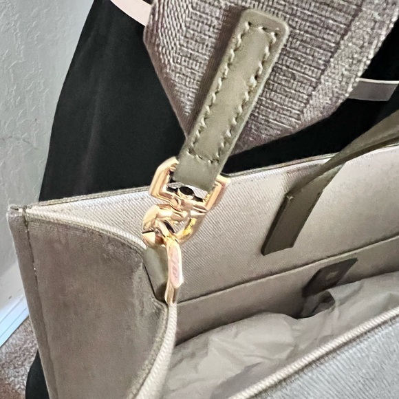 Givenchy Medium G-Tote Dark Khaki bag in canvas New With Tag and Dust Bag - Picture 8 of 10